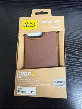 OtterBox Symmetry Series Cactus Leather Case with MagSafe for iPhone 15 Pro